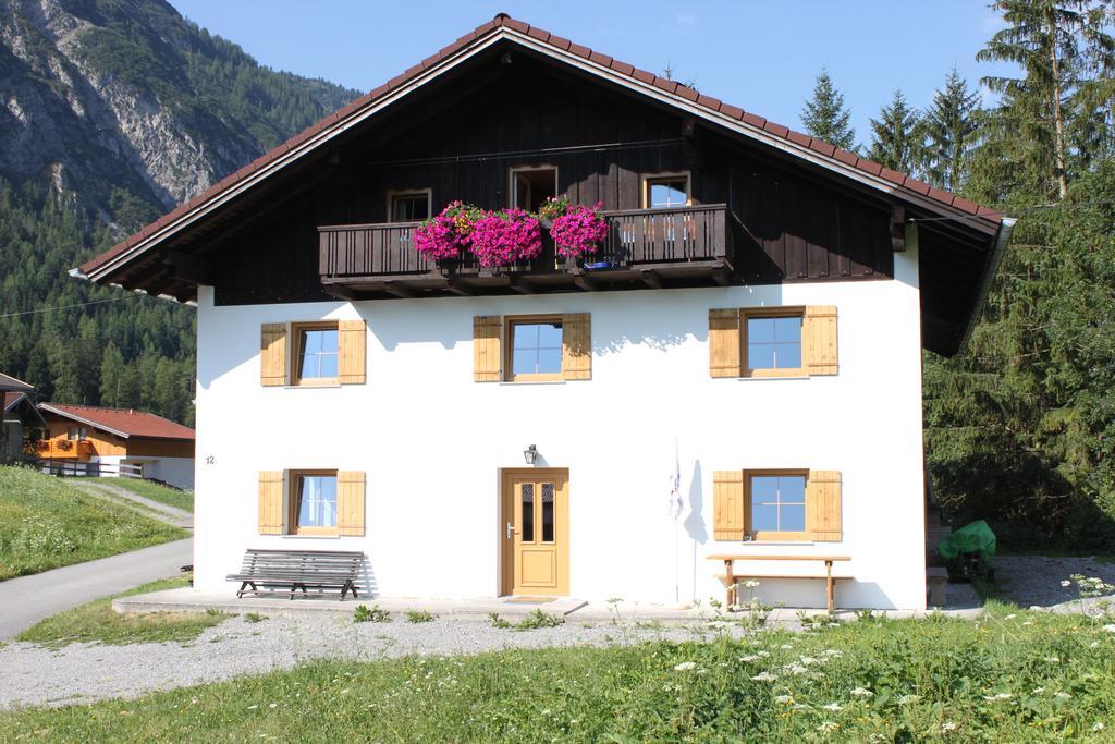 Haus Elsa Villa Holzgau Exterior photo