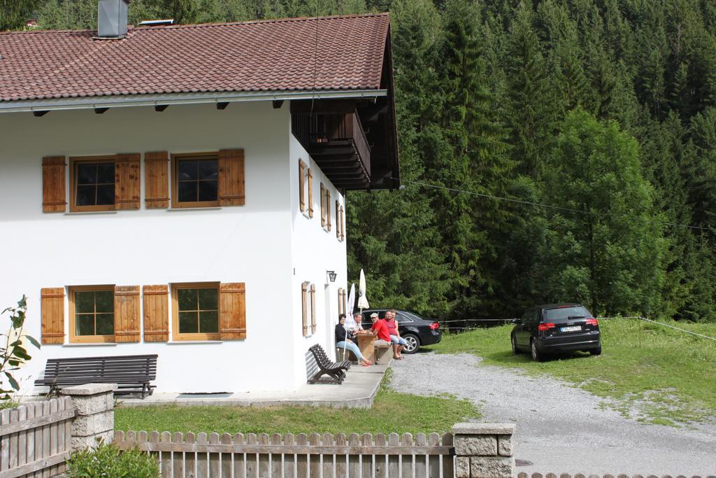 Haus Elsa Villa Holzgau Exterior photo